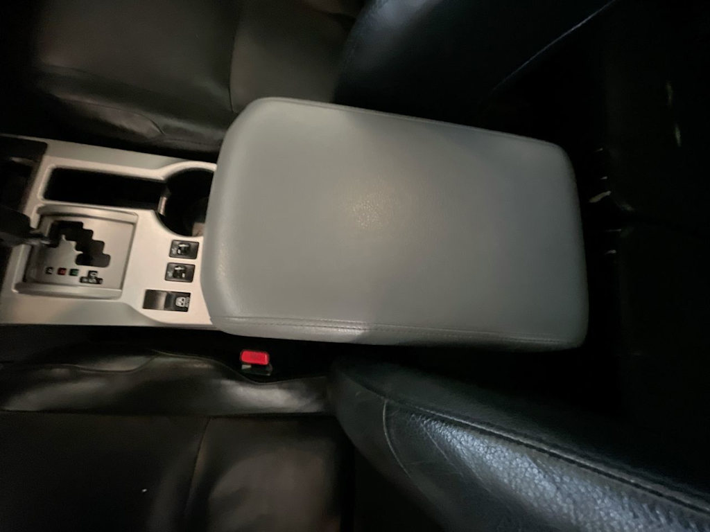 Thumbnail: 2013 Toyota 4Runner - 27