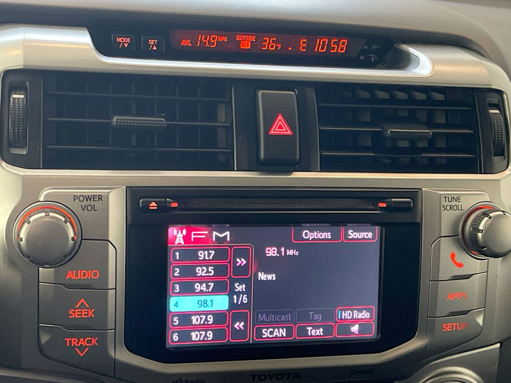 Thumbnail: 2013 Toyota 4Runner - 14