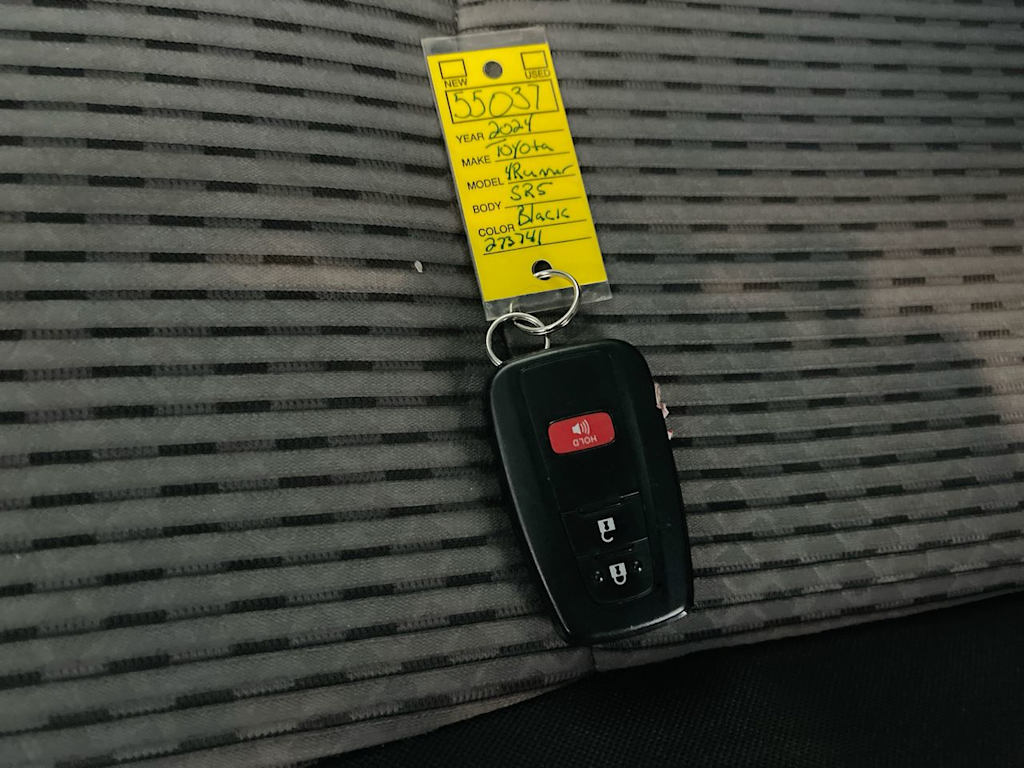 Thumbnail: 2024 Toyota 4Runner - 16