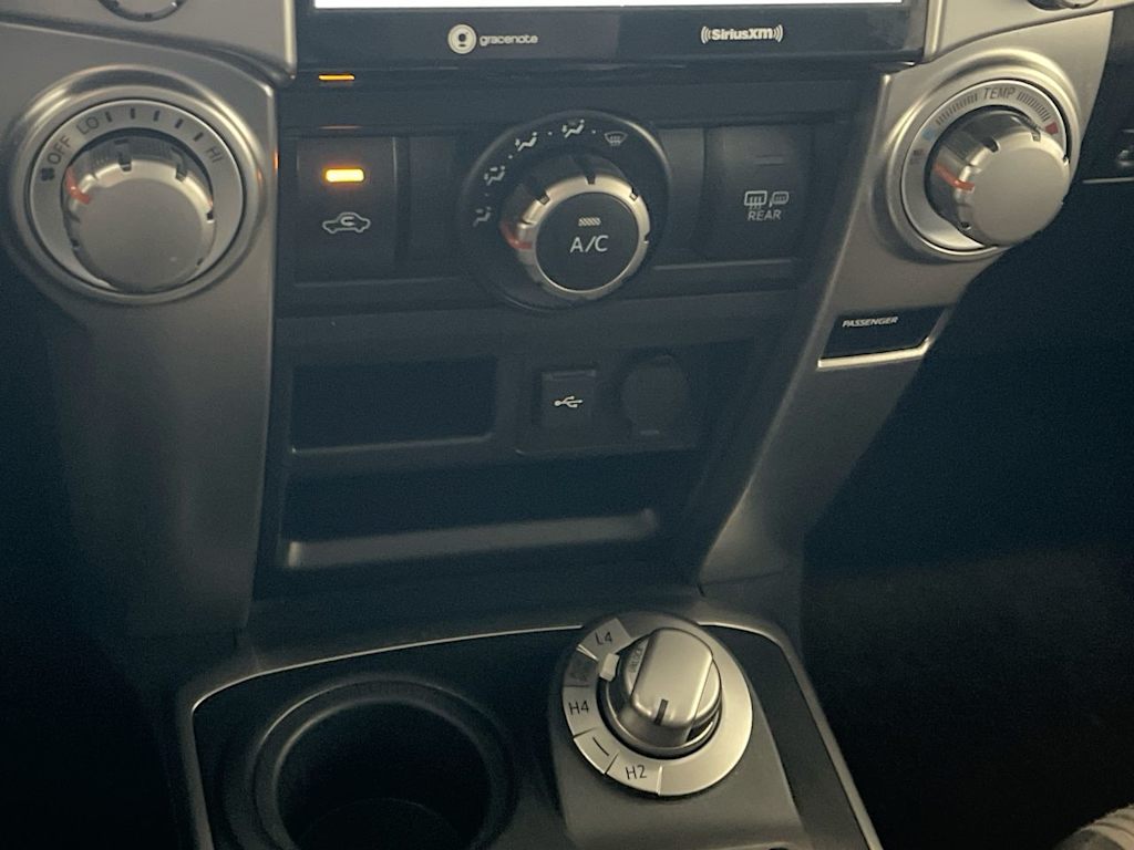 Thumbnail: 2024 Toyota 4Runner - 24