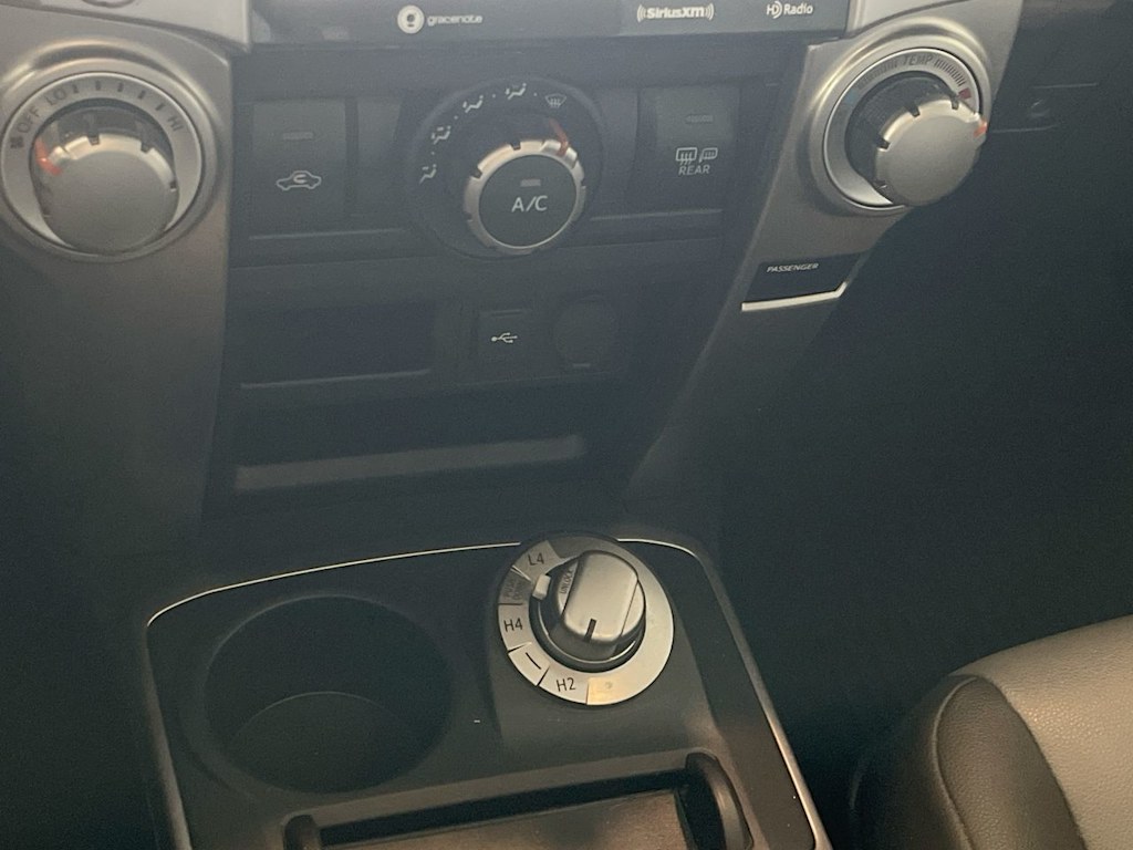 Thumbnail: 2021 Toyota 4Runner - 25