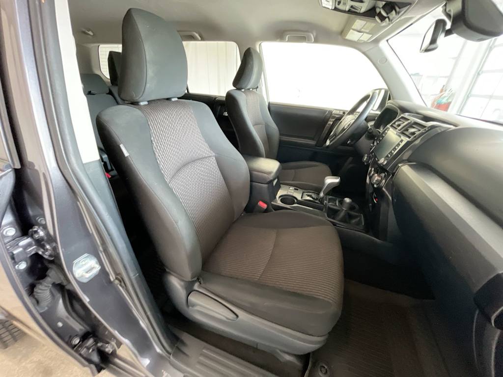 Thumbnail: 2021 Toyota 4Runner - 25