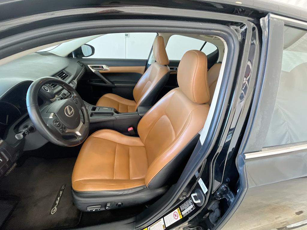 Thumbnail: 2015 Lexus CT - 8