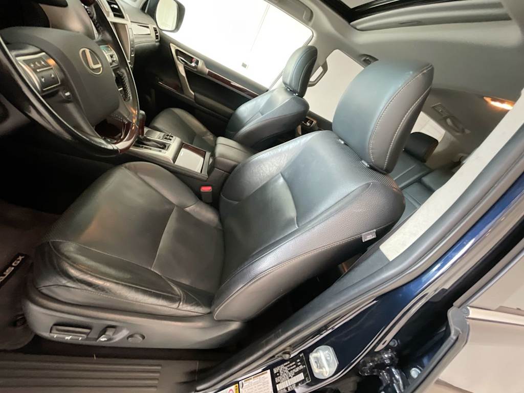 Thumbnail: 2017 Lexus GX - 8