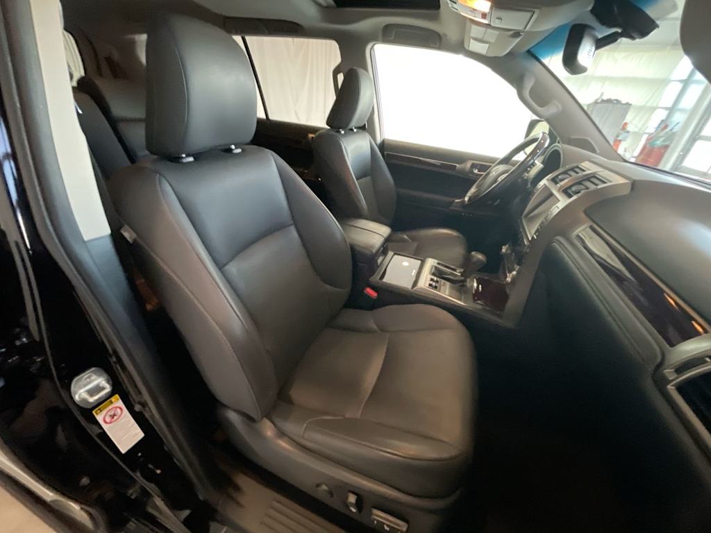 Thumbnail: 2019 Lexus GX - 9