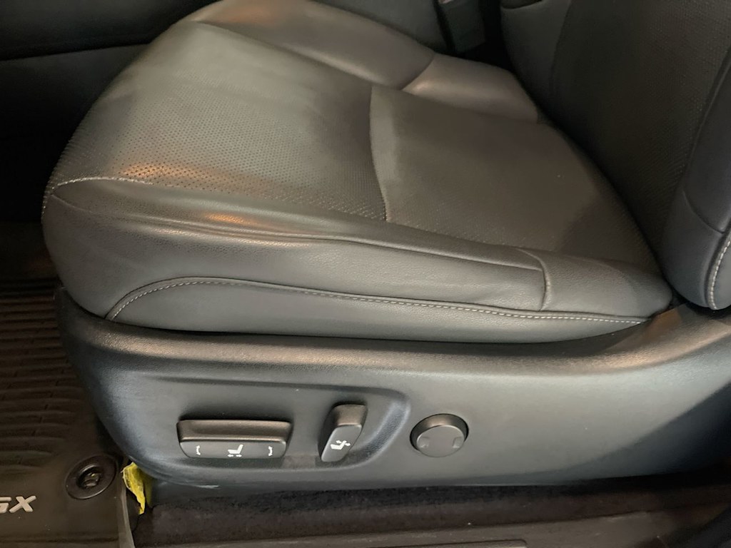 Thumbnail: 2019 Lexus GX - 21