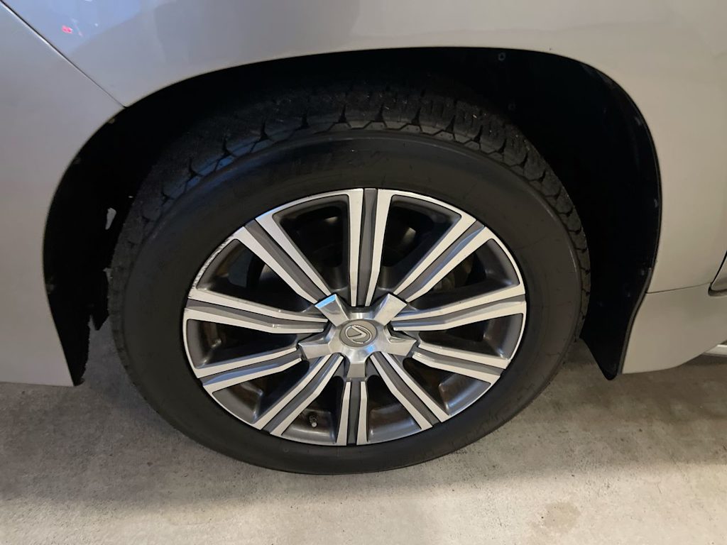 Thumbnail: 2017 Lexus LX - 6