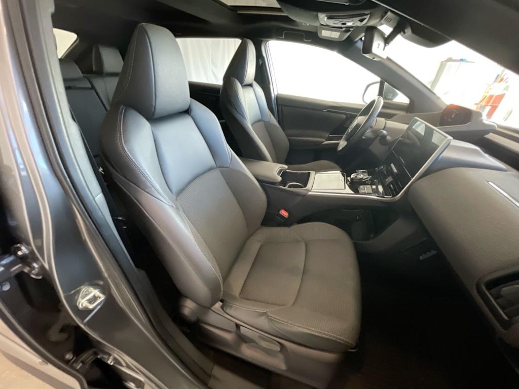 Thumbnail: 2023 Toyota bZ4X - 10