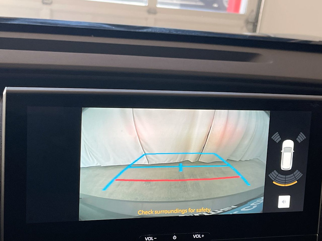 Thumbnail: 2023 Toyota bZ4X - 23