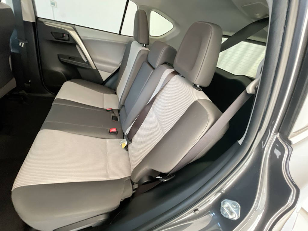 Thumbnail: 2013 Toyota RAV4 - 11