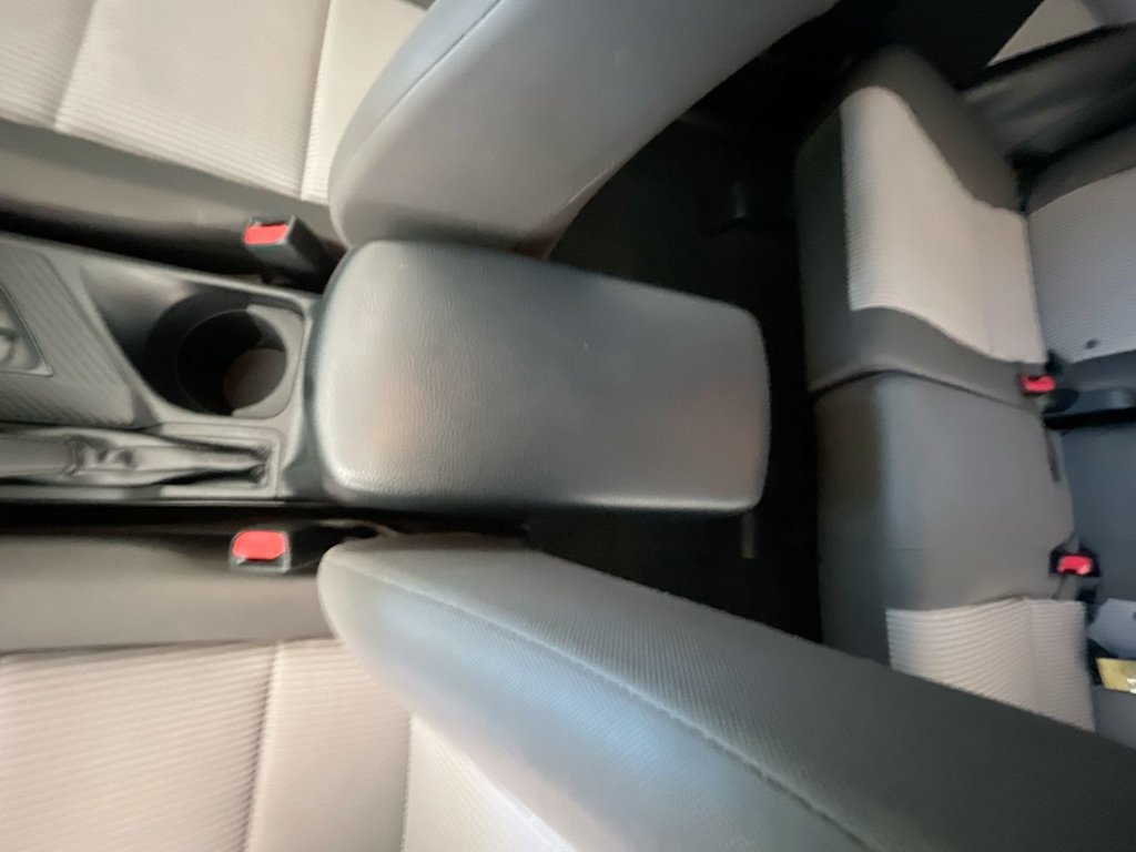 Thumbnail: 2013 Toyota RAV4 - 10