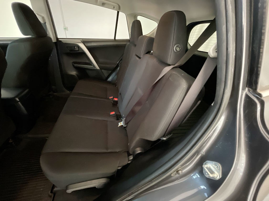 Thumbnail: 2018 Toyota RAV4 - 11