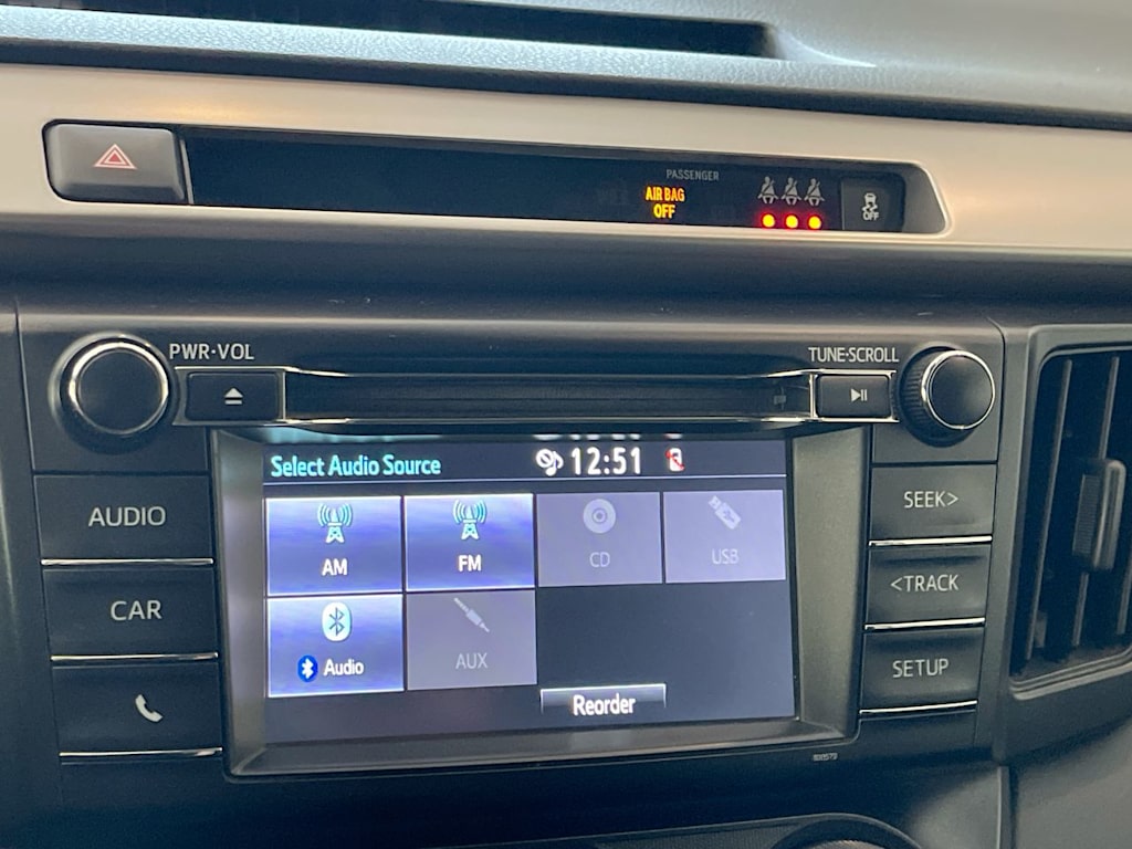 Thumbnail: 2018 Toyota RAV4 - 12