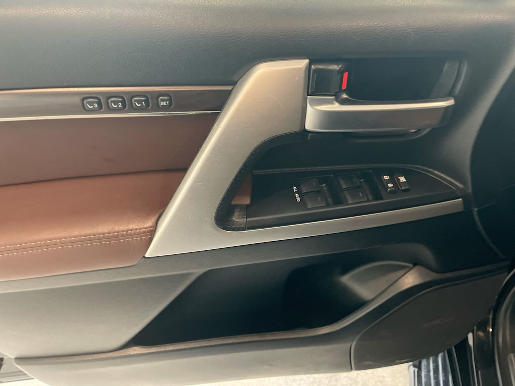 Thumbnail: 2021 Toyota Land Cruiser - 23