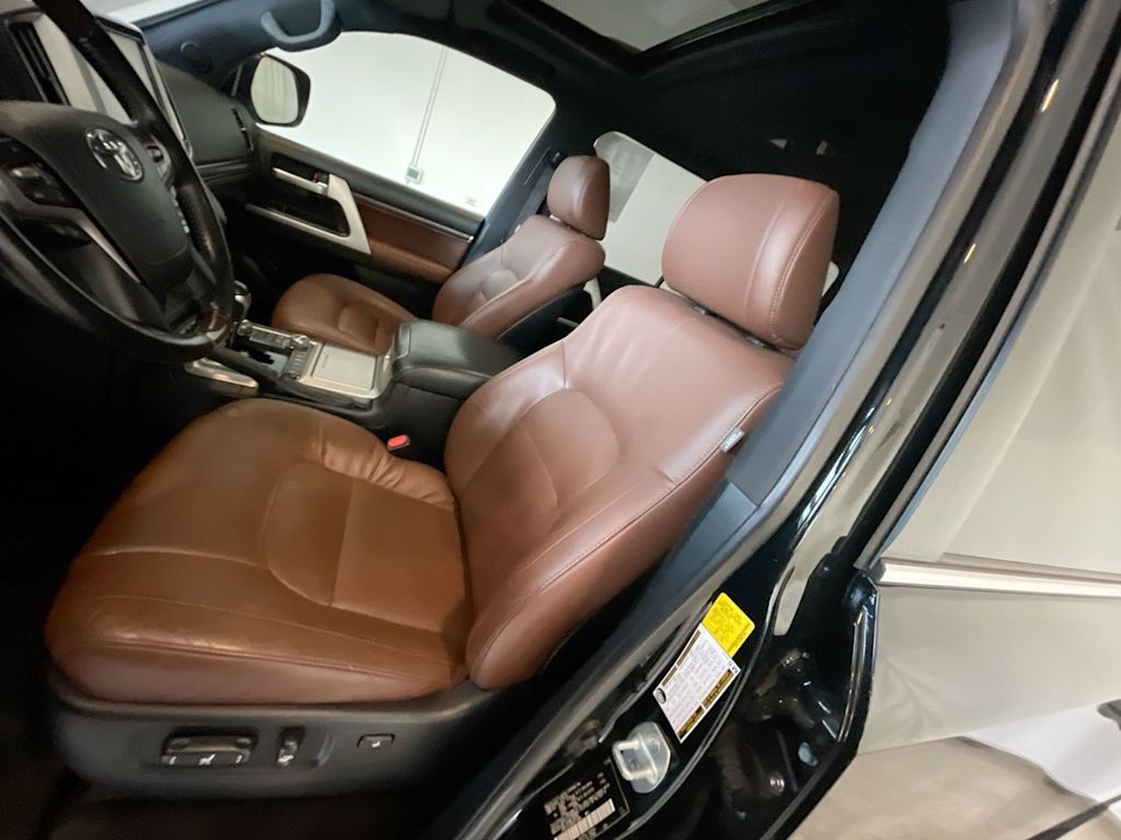Thumbnail: 2021 Toyota Land Cruiser - 9