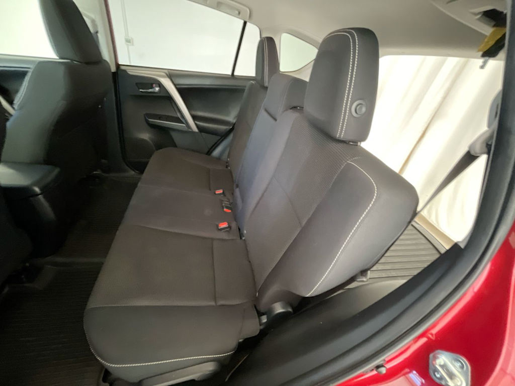 Thumbnail: 2017 Toyota RAV4 - 11
