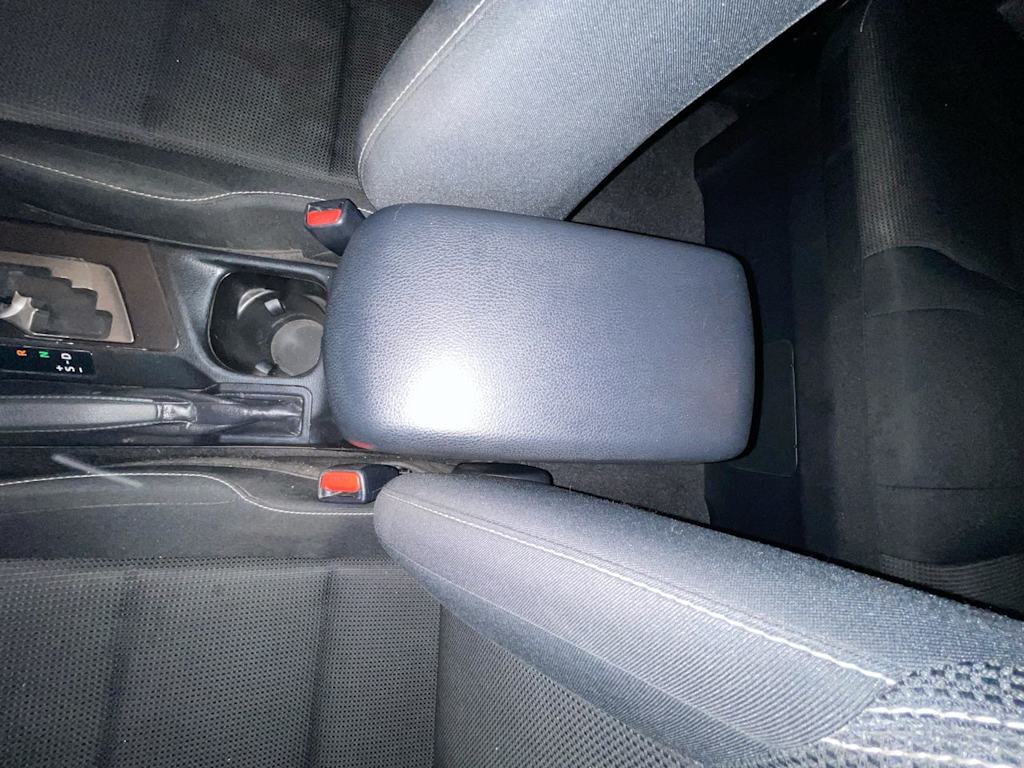 Thumbnail: 2018 Toyota RAV4 - 11