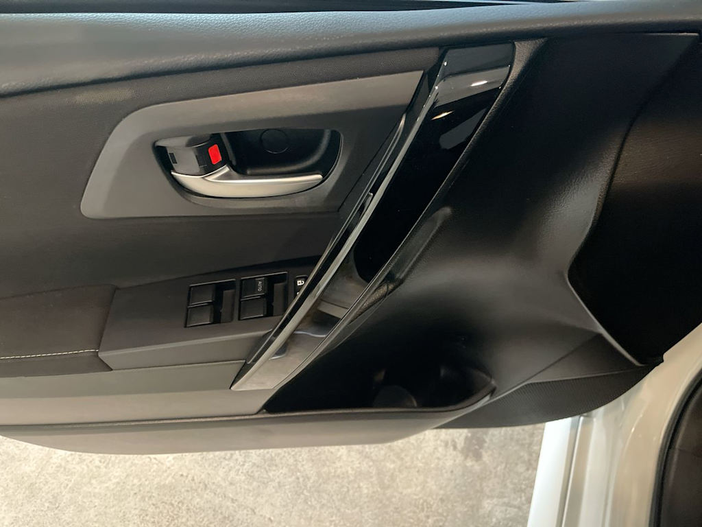 Thumbnail: 2018 Toyota Corolla iM - 23