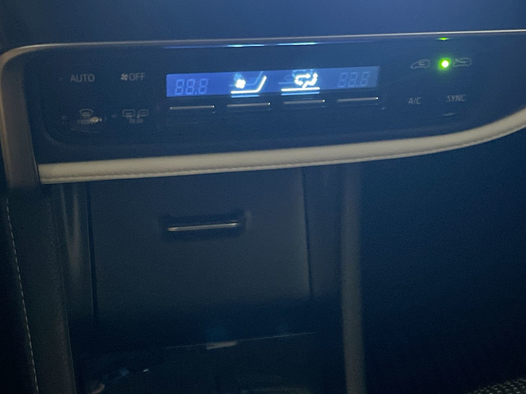 Thumbnail: 2018 Toyota Corolla iM - 24