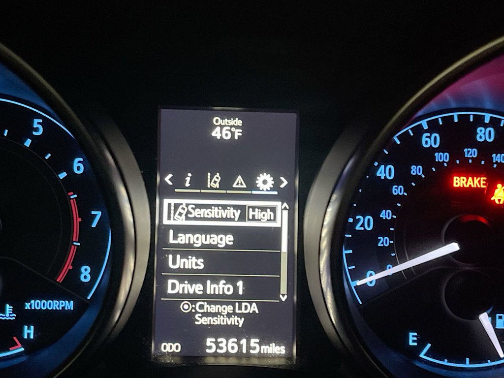 Thumbnail: 2018 Toyota Corolla iM - 15