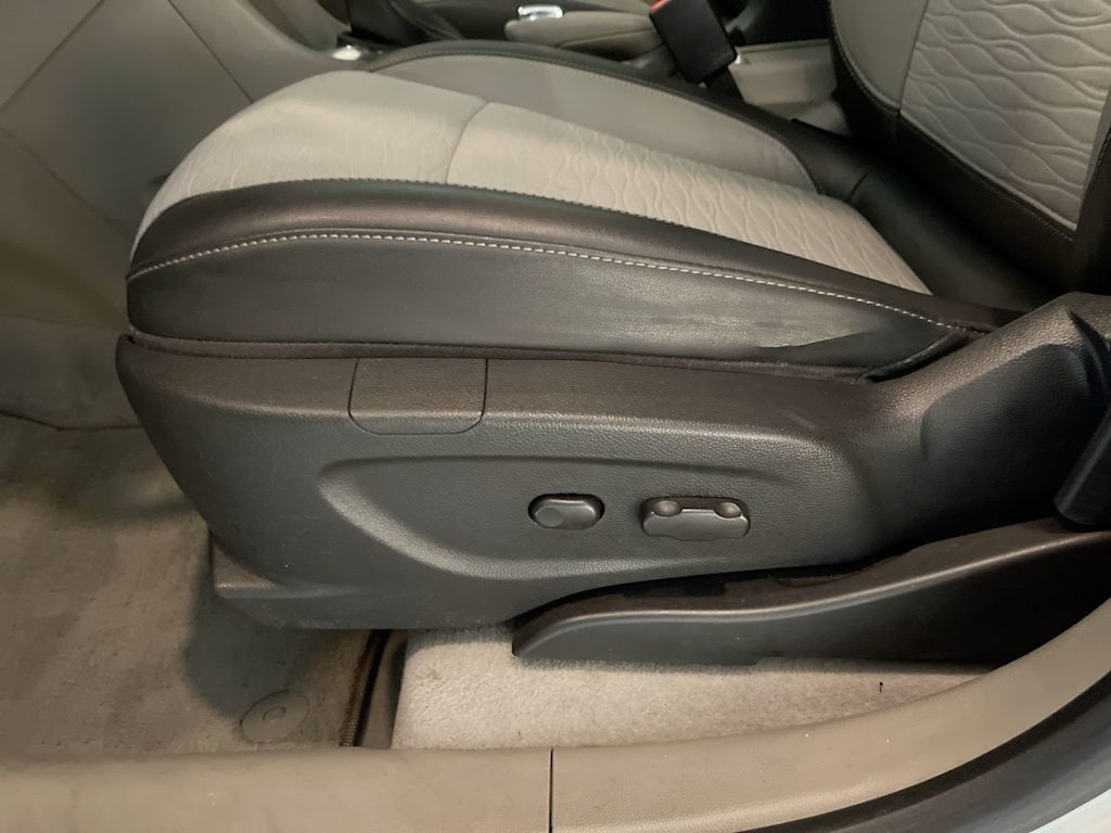Thumbnail: 2016 Buick Encore - 22