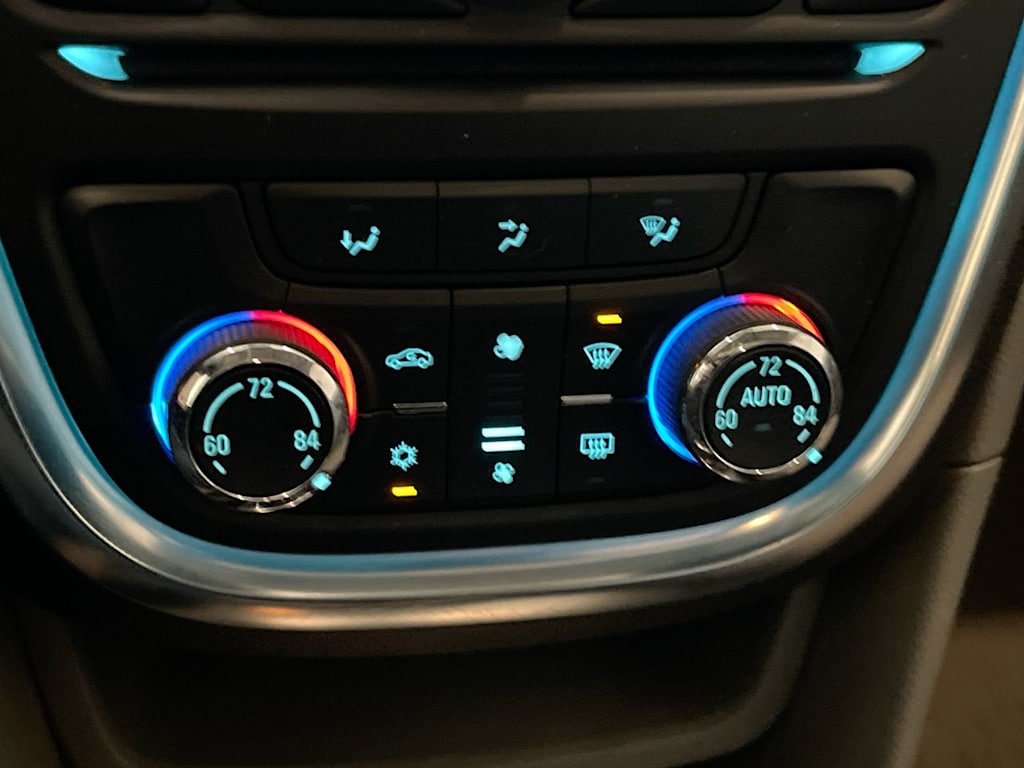 Thumbnail: 2016 Buick Encore - 26