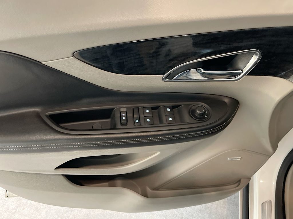 Thumbnail: 2016 Buick Encore - 23