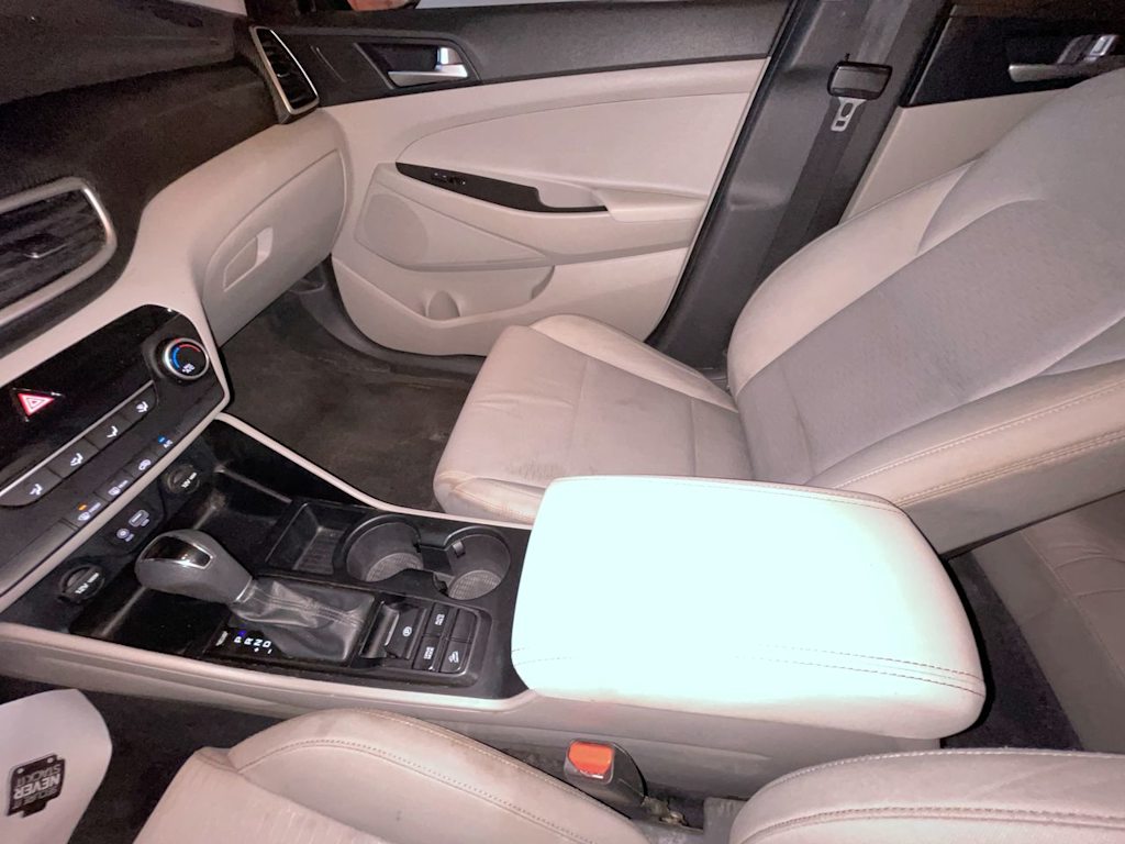 Thumbnail: 2019 Hyundai Tucson - 10