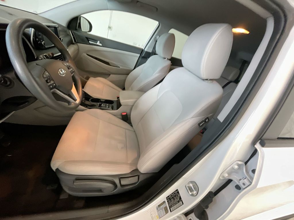 Thumbnail: 2020 Hyundai Tucson - 9