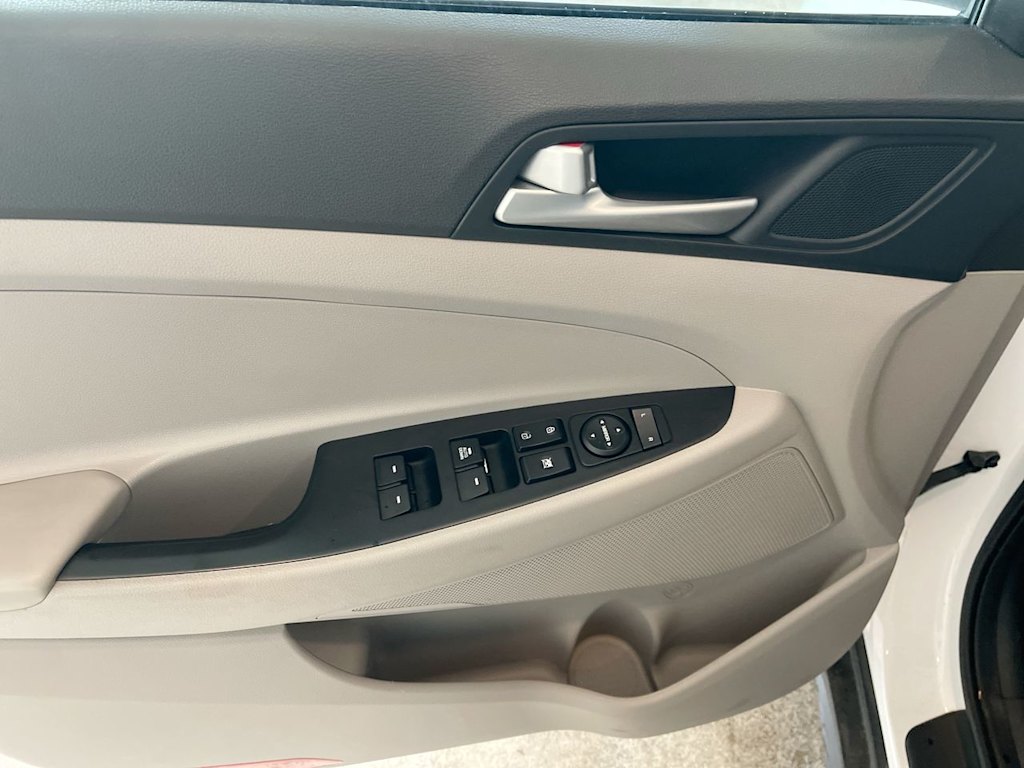 Thumbnail: 2020 Hyundai Tucson - 23