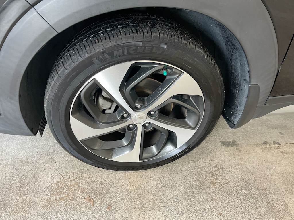 Thumbnail: 2017 Hyundai Tucson - 8