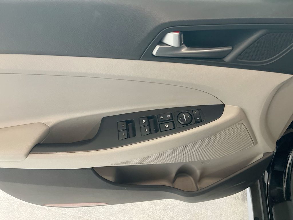 Thumbnail: 2017 Hyundai Tucson - 23