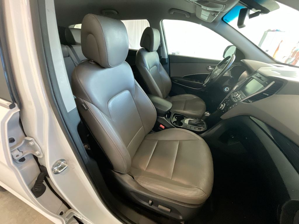 Thumbnail: 2013 Hyundai Santa Fe - 10