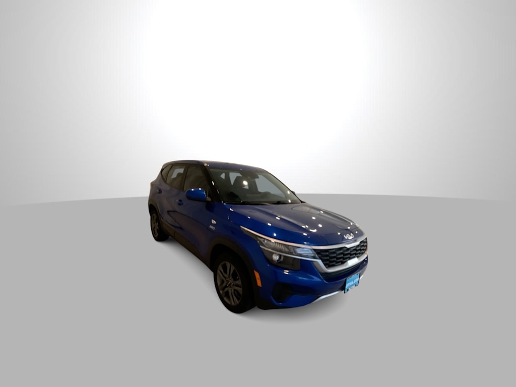 Thumbnail: 2023 Kia Seltos - 7