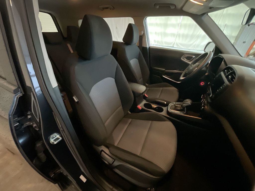 Thumbnail: 2023 Kia Soul - 9