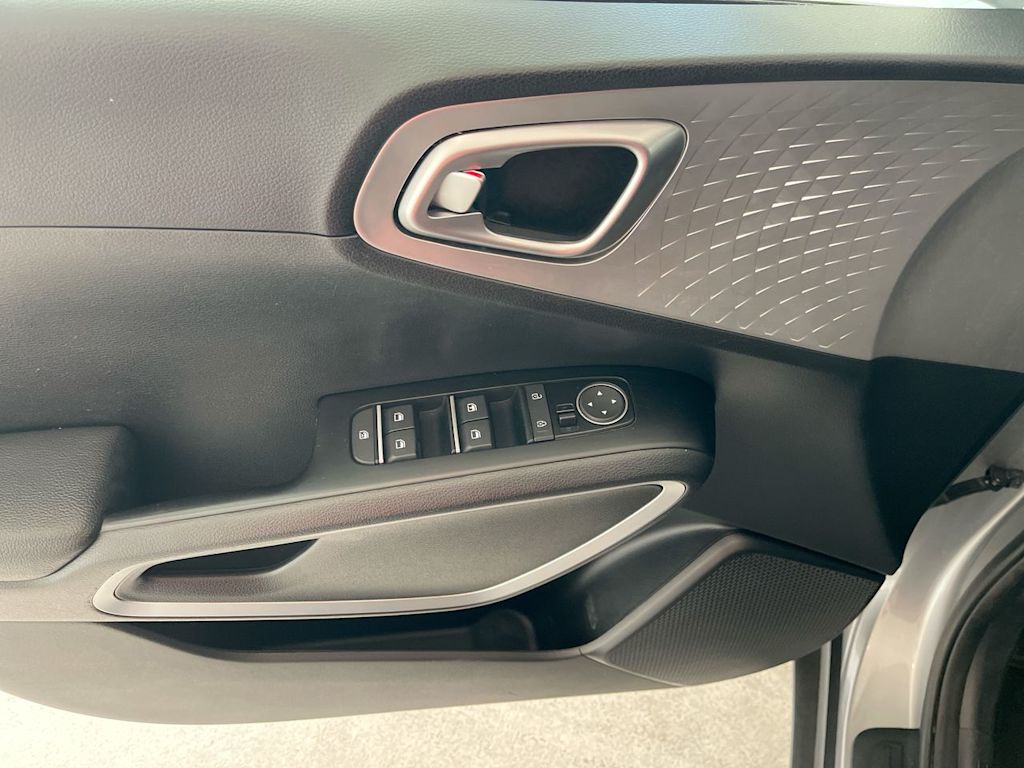 Thumbnail: 2023 Kia Soul - 22