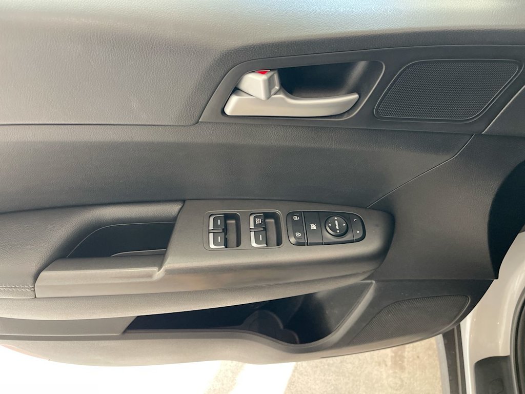 Thumbnail: 2020 Kia Sportage - 23