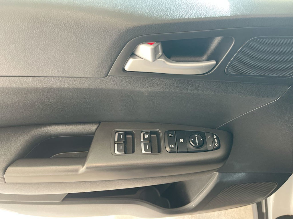 Thumbnail: 2020 Kia Sportage - 23