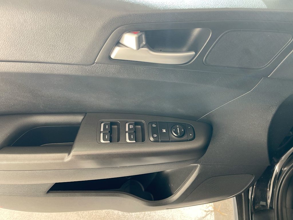 Thumbnail: 2021 Kia Sportage - 22