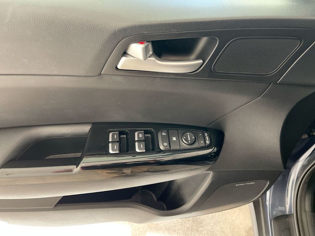 Thumbnail: 2021 Kia Sportage - 23
