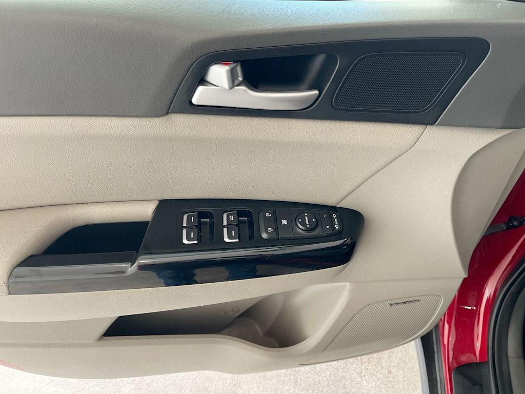 Thumbnail: 2019 Kia Sportage - 23