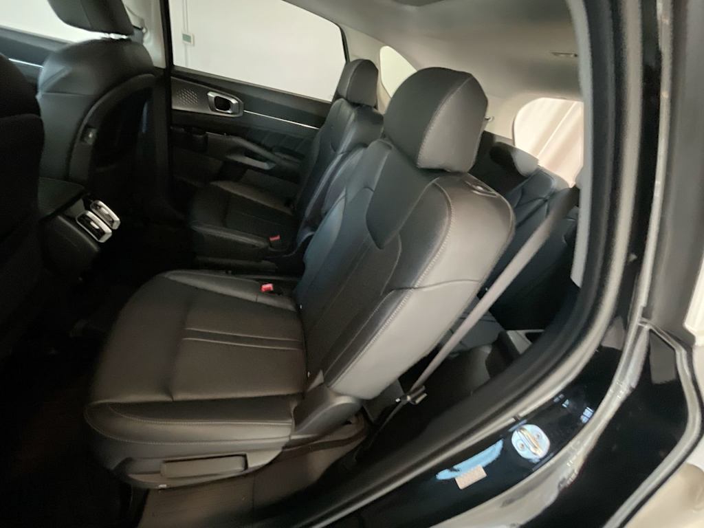 Thumbnail: 2022 Kia Sorento - 11