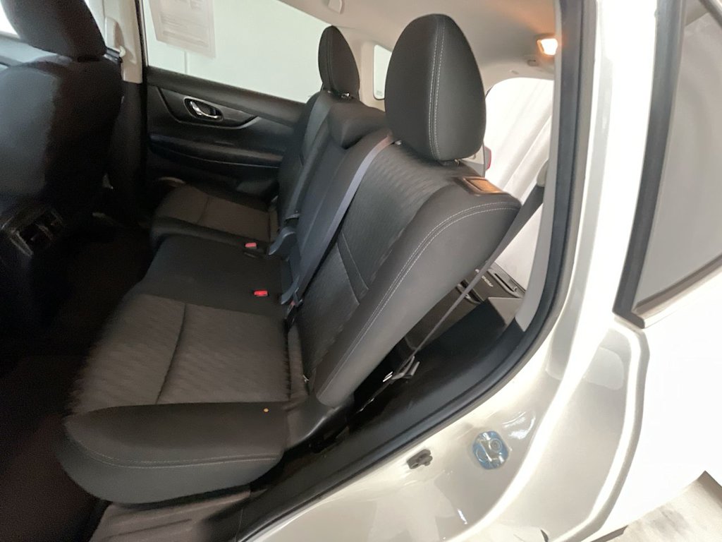 Thumbnail: 2018 Nissan Rogue - 11