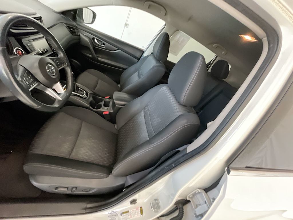 Thumbnail: 2018 Nissan Rogue - 9