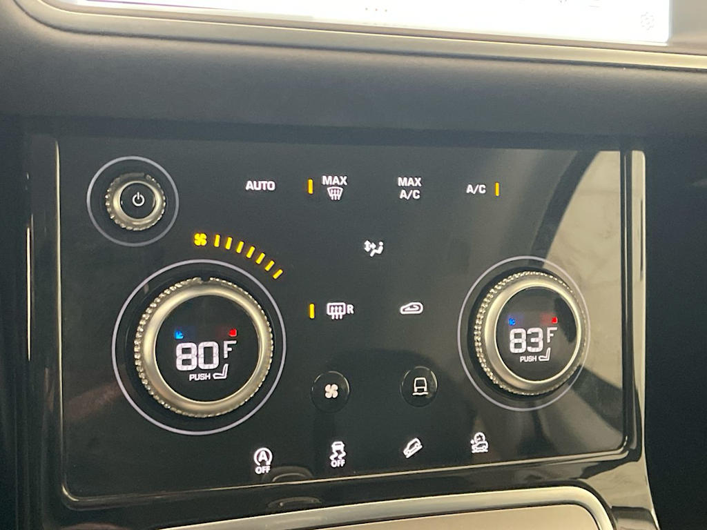 Thumbnail: 2022 Land Rover Range Rover Evoque - 24