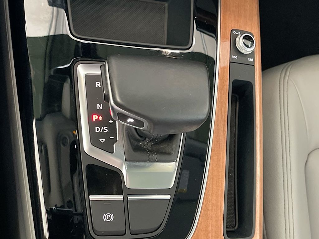 Thumbnail: 2021 Audi Q5 - 13