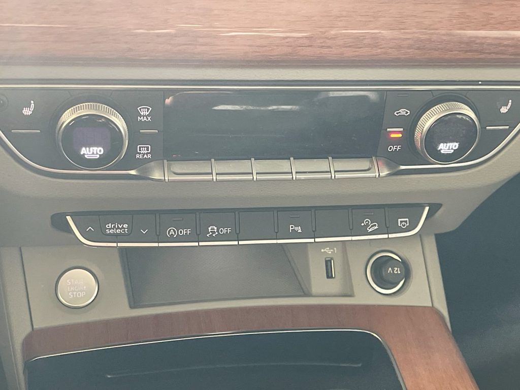 Thumbnail: 2021 Audi Q5 - 25