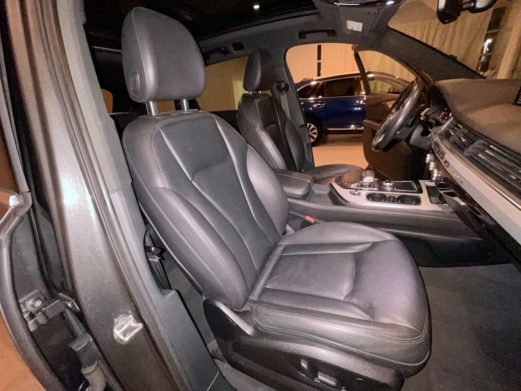 Thumbnail: 2019 Audi Q7 - 30