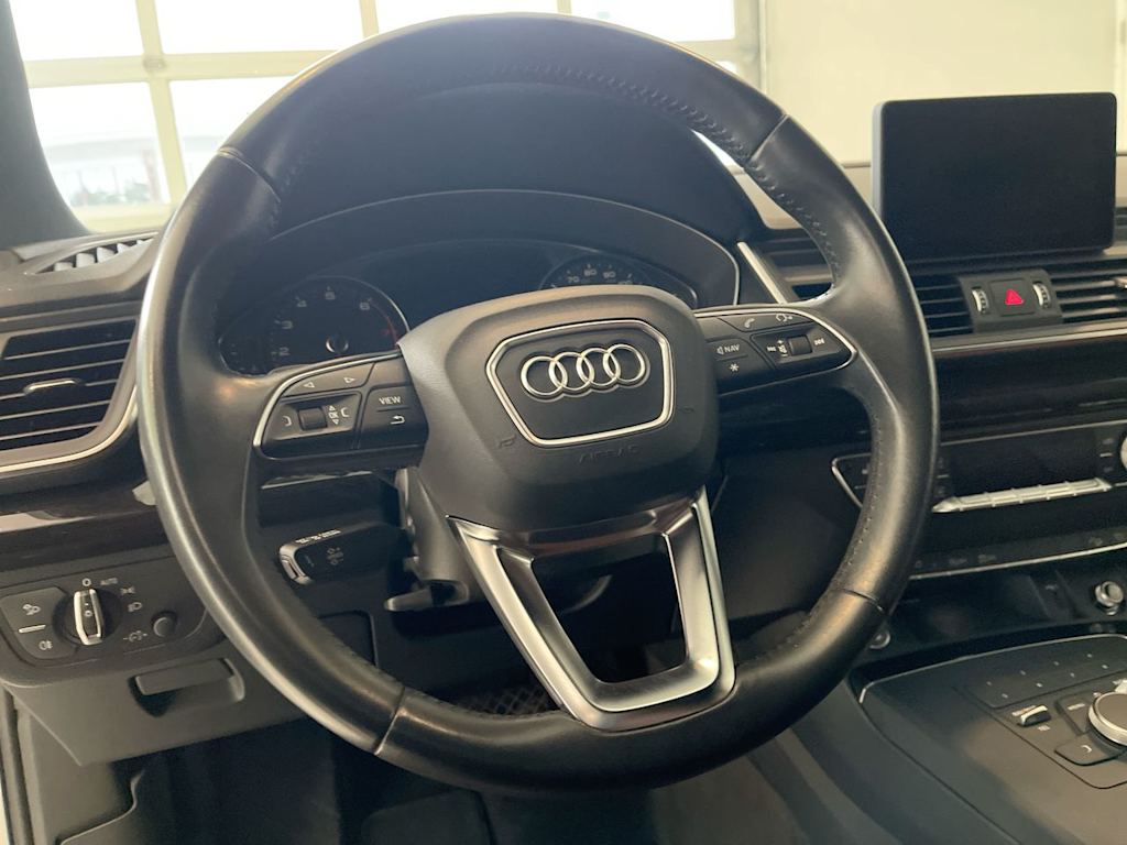 Thumbnail: 2019 Audi Q5 - 2