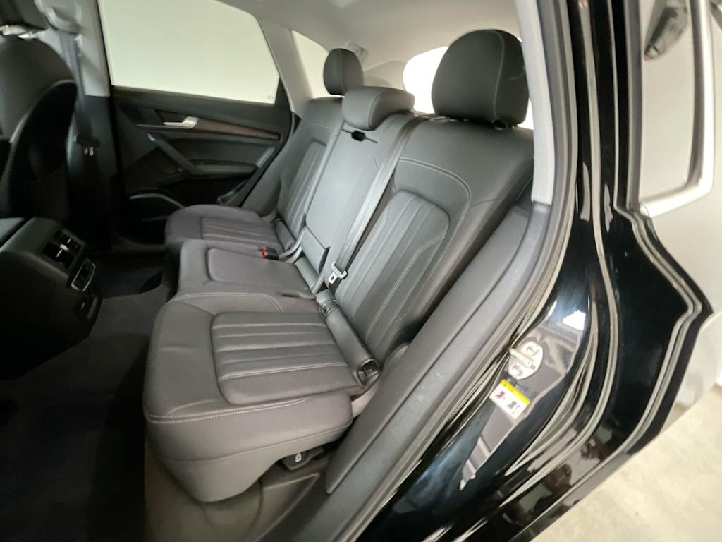 Thumbnail: 2021 Audi Q5 - 11